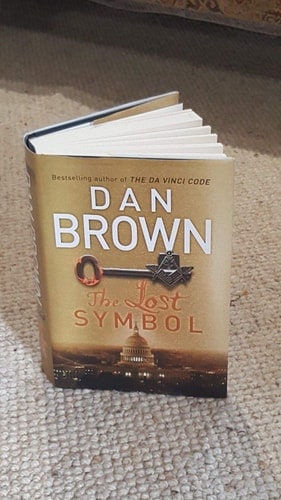 The Lost Symbol (Robert Langdon Book 3)