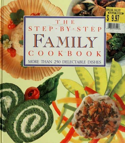 Step by Step Family Cookbook (Creative Cookery)